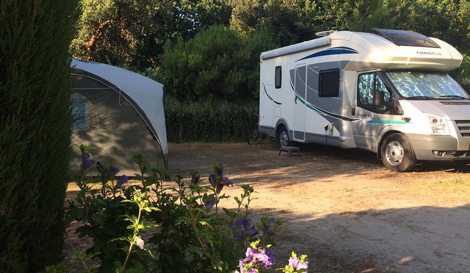 Caravan / motorhome / tent pitch near the beach | Charente-Maritime