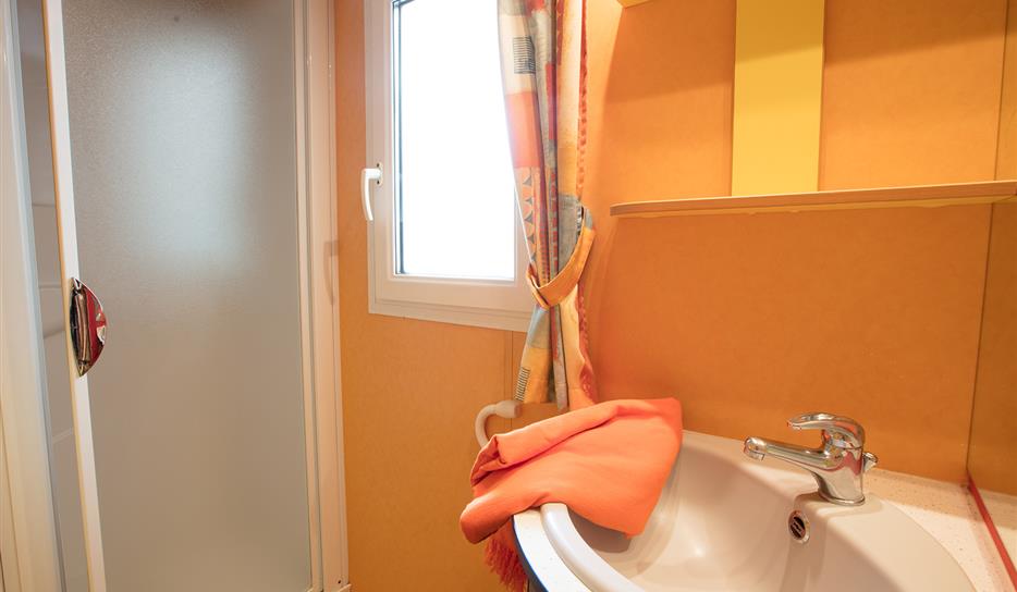 Mobile home 2 bedrooms 5 people - 5-star campsite in Charente-Maritime