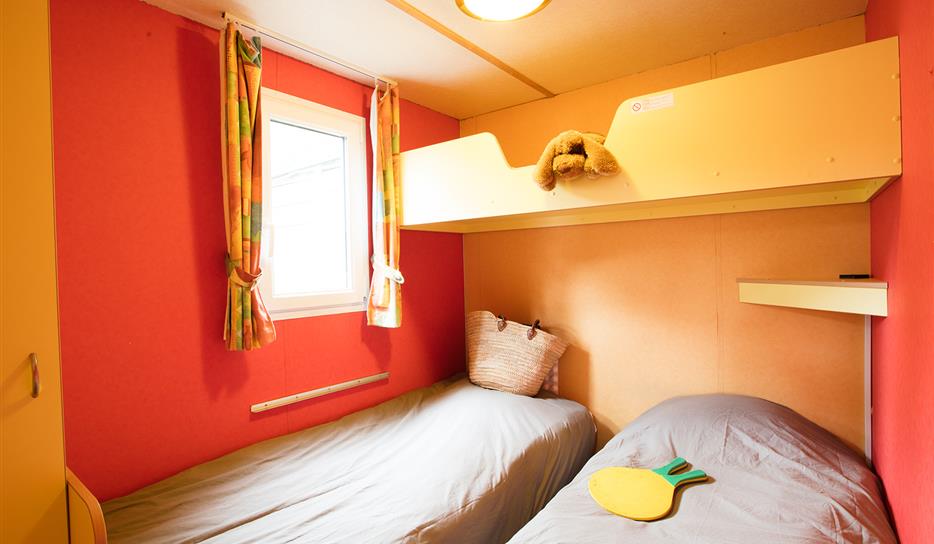 Mobile home 2 bedrooms 5 people - 5-star campsite in Charente-Maritime