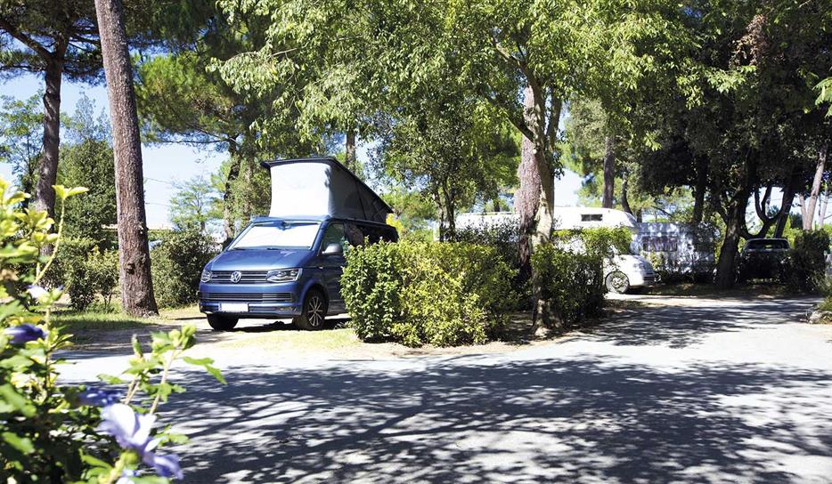 Caravan / motorhome / tent pitch near the beach | Charente-Maritime