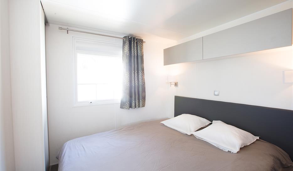 3 bedroom sea view mobile home beachfront 5-star campsite holiday rental Charente-Maritime 