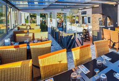 Restaurant with sea view - Camping in Charente-Maritime