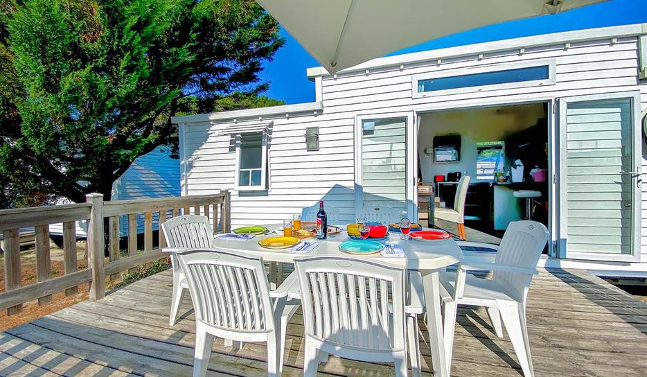 3 bedroom sea view mobile home beachfront 5-star campsite holiday rental Charente-Maritime 