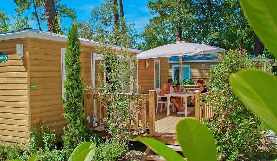 Mobile home 2 bedrooms - Beachfront campsite near Royan