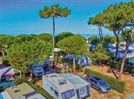 Beachfront camping pitch -  Charente-Maritime