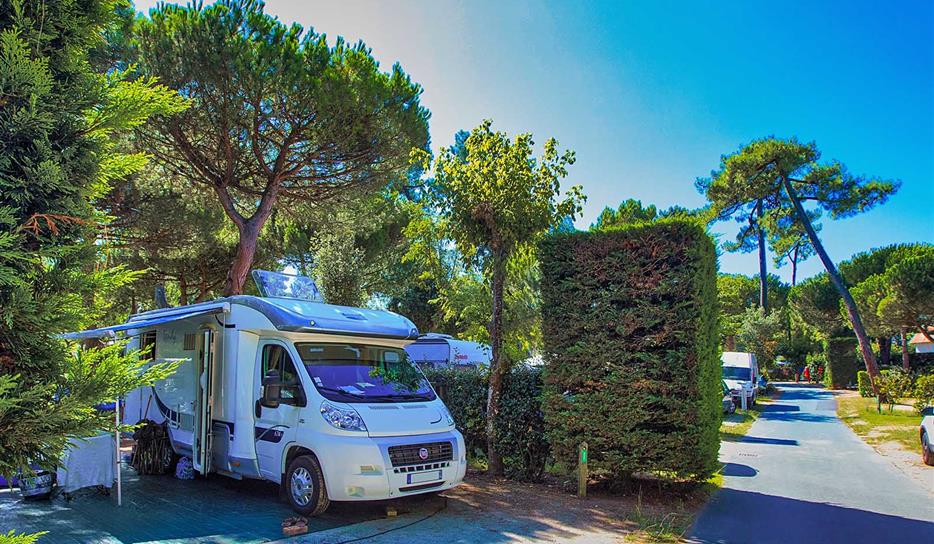Caravan / motorhome / tent pitch near the beach | Charente-Maritime
